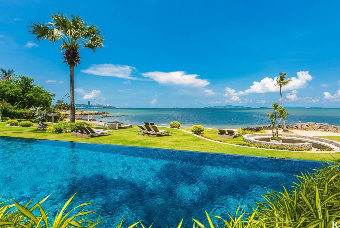 CS3003 – 2Bedroom Condominium for Sale in The Palm Wongamat Beah in Wongamat