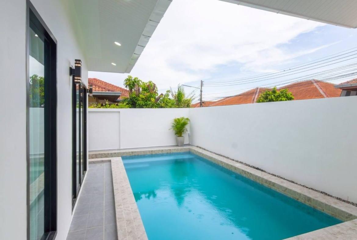 HS1494 – 3Bedroom Pool Villa House for Sale in Village Ek Mongkol 4/1 in Khao Talo