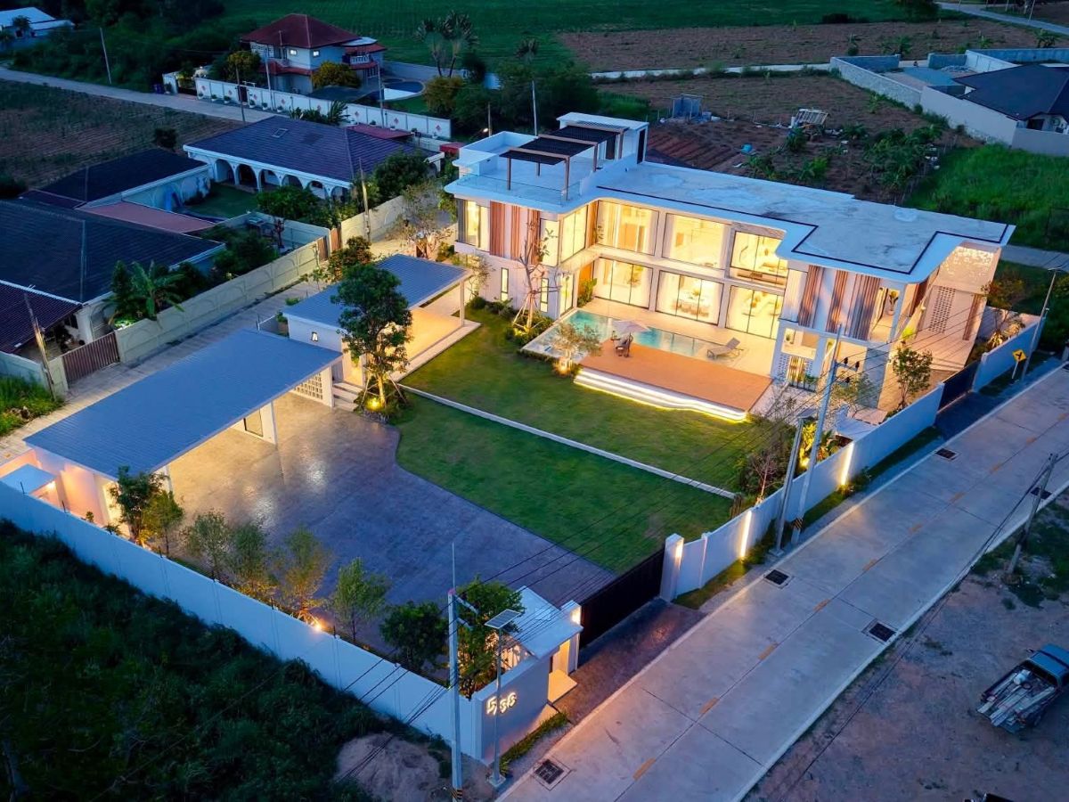 HS1505 – 5Bedroom Luxury Pool Villa House for Sale in Ultra Luxury House in Mabprachan