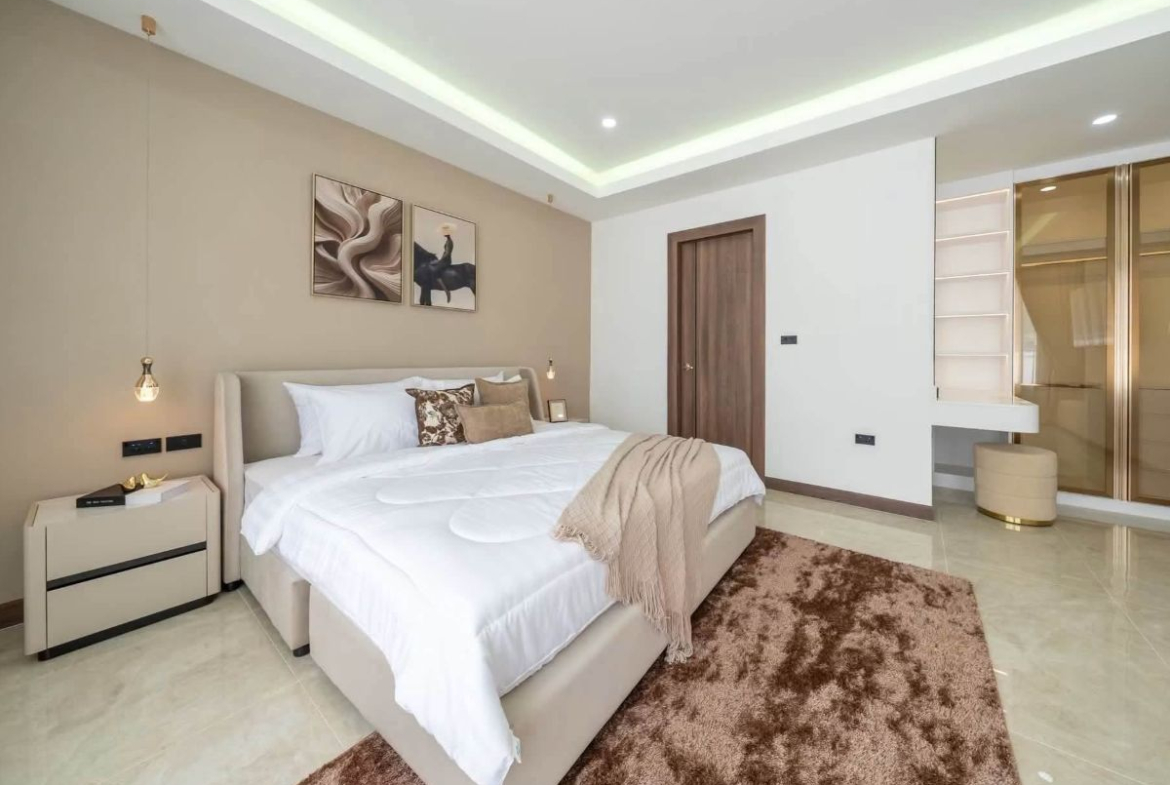 HS1502 – 5Bedroom Luxury Pool Villa House for Sale in Huay Yai