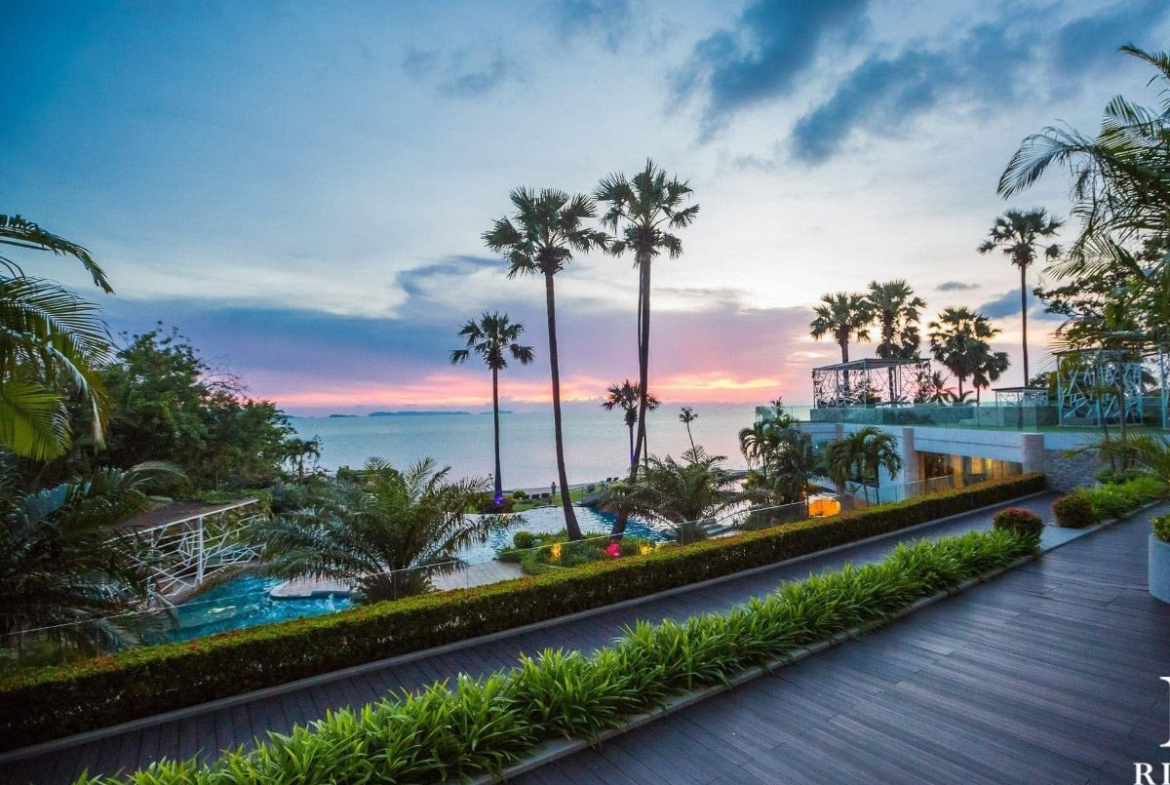 CS3003 – 2Bedroom Condominium for Sale in The Palm Wongamat Beah in Wongamat
