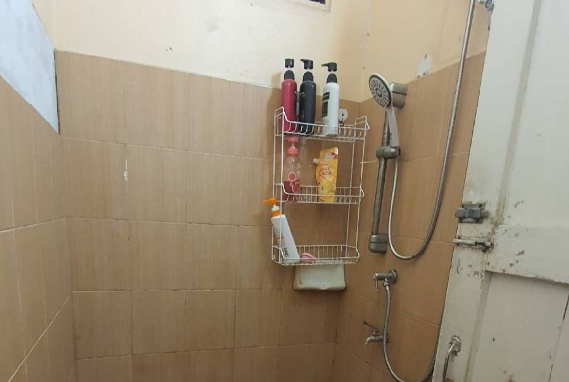 BS0021 -Commercial Building for Sale in Thepprasit Rd.