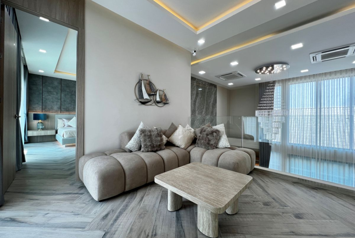 HS1504 – 5Bedroom Pool Villa House for Sale in Impress Villa in Soi Saim Country Club
