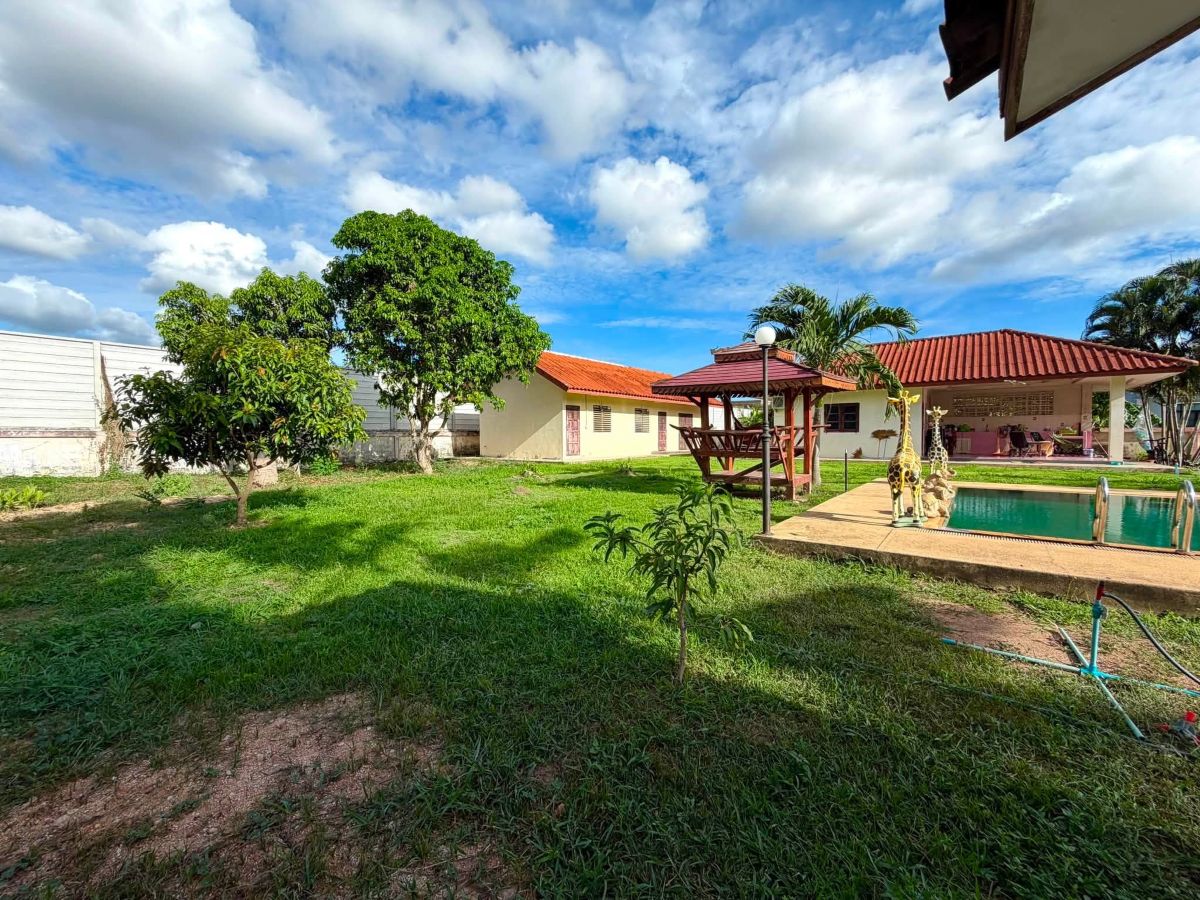 HS1506 – 4Bedroom Pool Villa House for Sale in Huay Yai