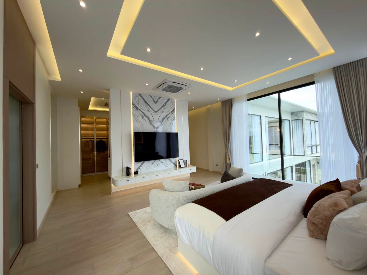HS1505 – 5Bedroom Luxury Pool Villa House for Sale in Ultra Luxury House in Mabprachan