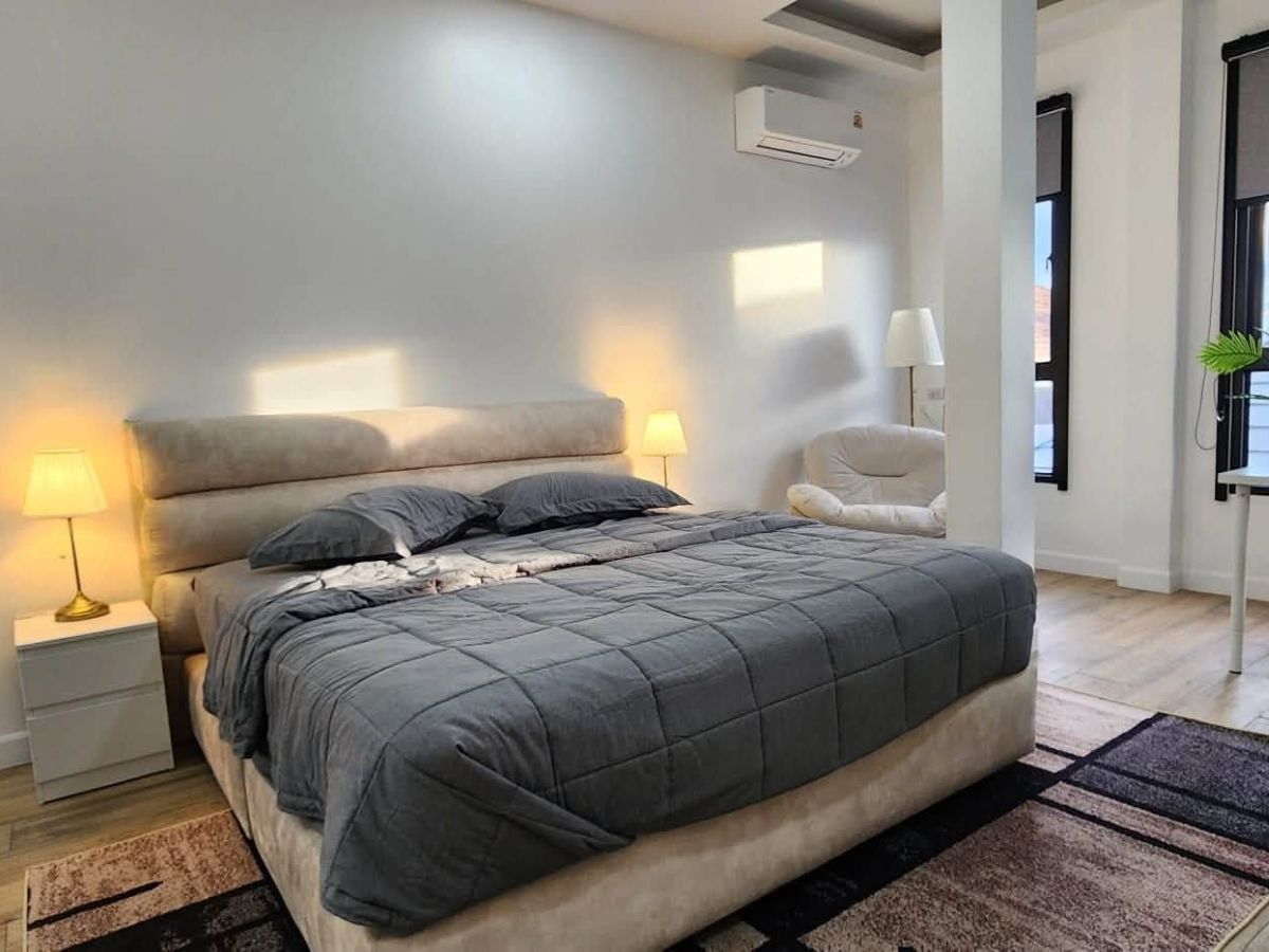 HS1490 – 5Bedroom Luxury Pool Villa House for Sale in The Shades Villas in Mapprachan