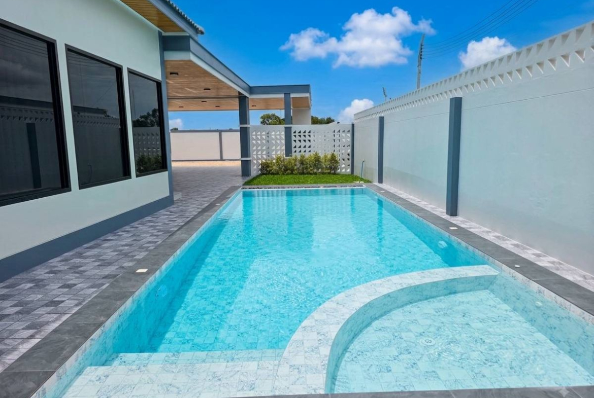 HS1500 – 4Bedroom Pool Villa House for Sale in VJ Land in Soi Siam Country Club