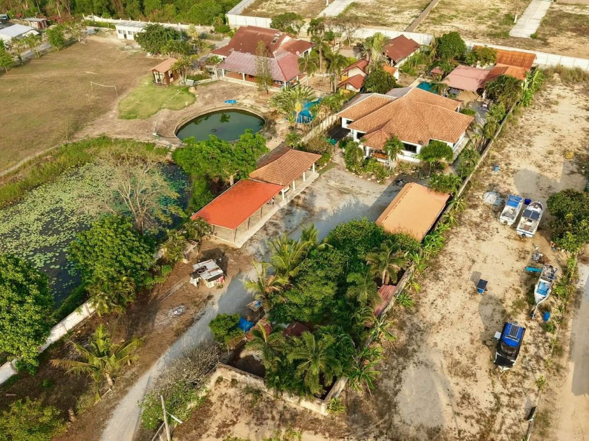 HS1506 – 4Bedroom Pool Villa House for Sale in Huay Yai