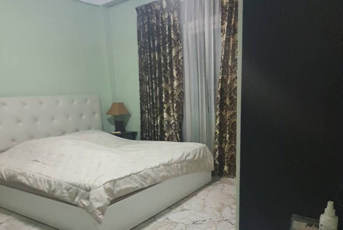 BS0021 -Commercial Building for Sale in Thepprasit Rd.