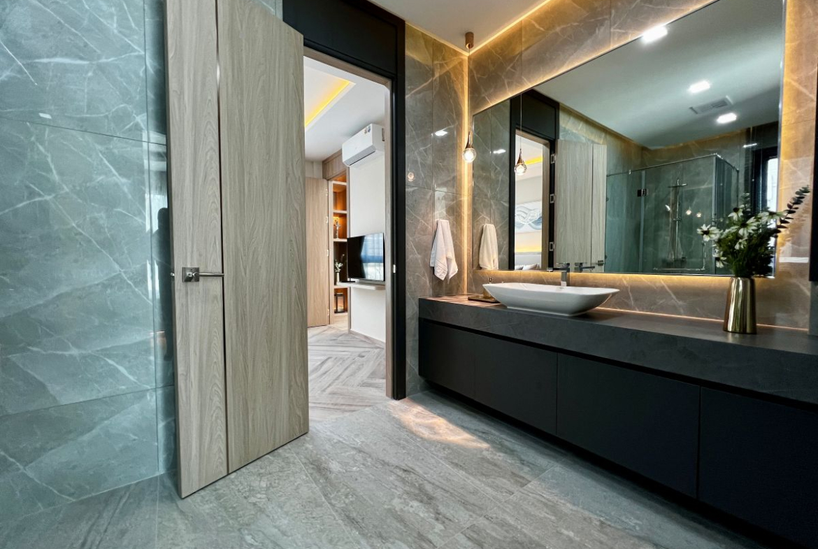HS1504 – 5Bedroom Pool Villa House for Sale in Impress Villa in Soi Saim Country Club
