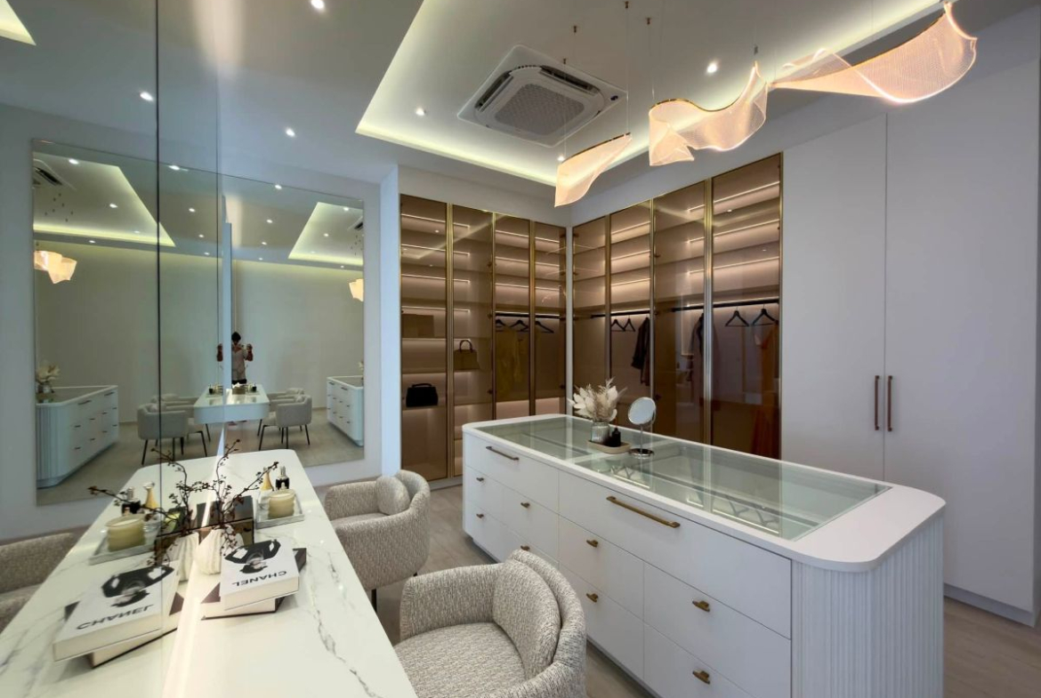 HS1505 – 5Bedroom Luxury Pool Villa House for Sale in Ultra Luxury House in Mabprachan
