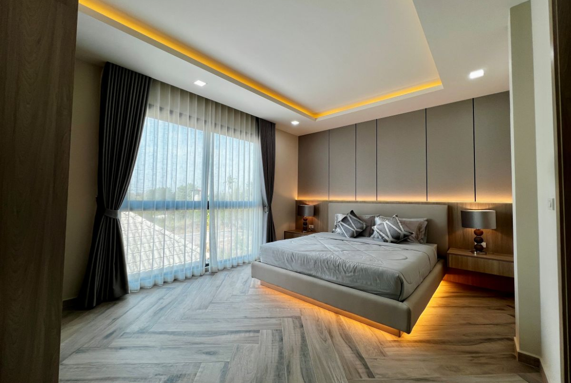 HS1504 – 5Bedroom Pool Villa House for Sale in Impress Villa in Soi Saim Country Club