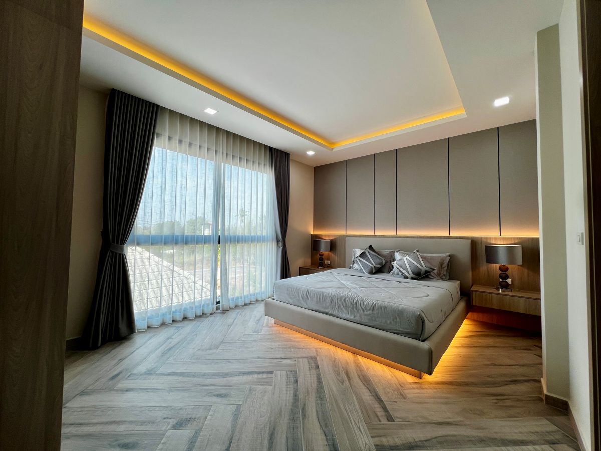 HS1504 – 5Bedroom Pool Villa House for Sale in Impress Villa in Soi Saim Country Club