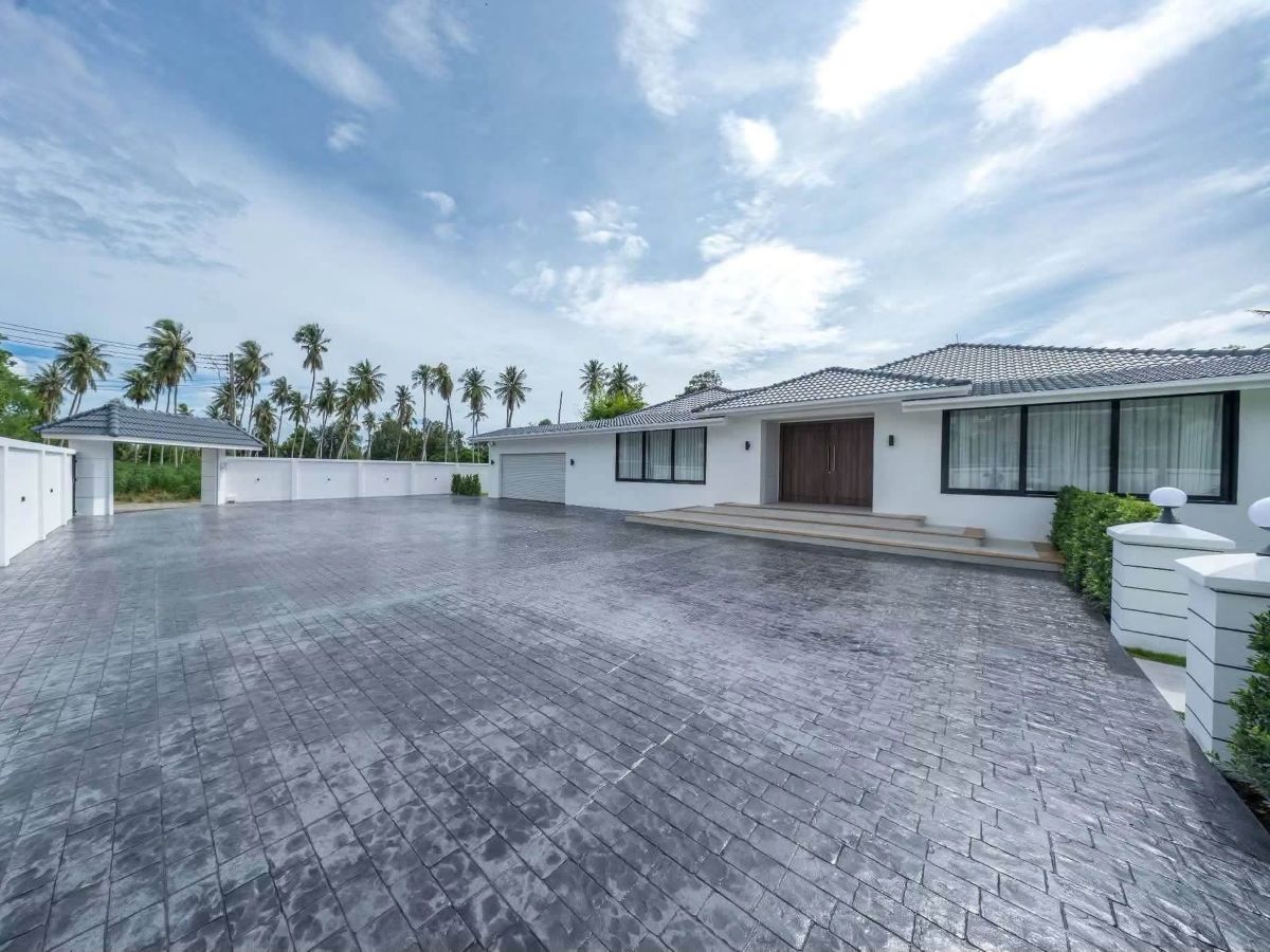 HS1502 – 5Bedroom Luxury Pool Villa House for Sale in Huay Yai