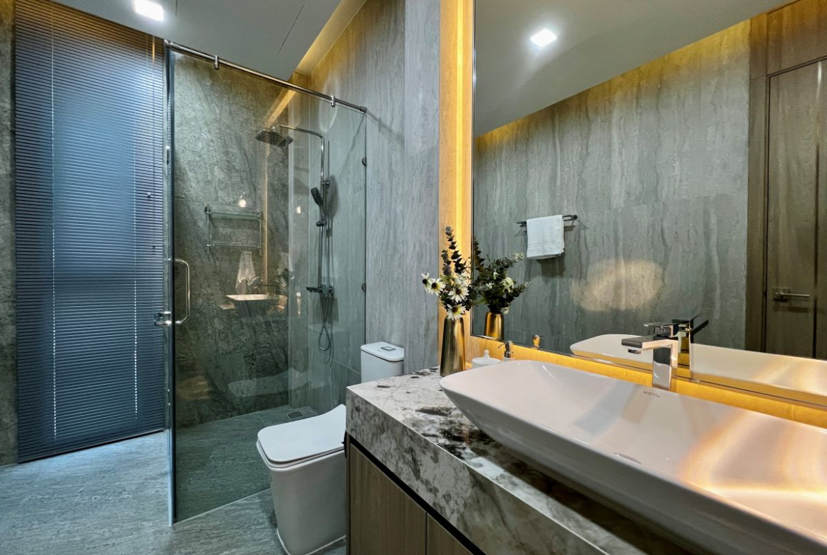 HS1504 – 5Bedroom Pool Villa House for Sale in Impress Villa in Soi Saim Country Club