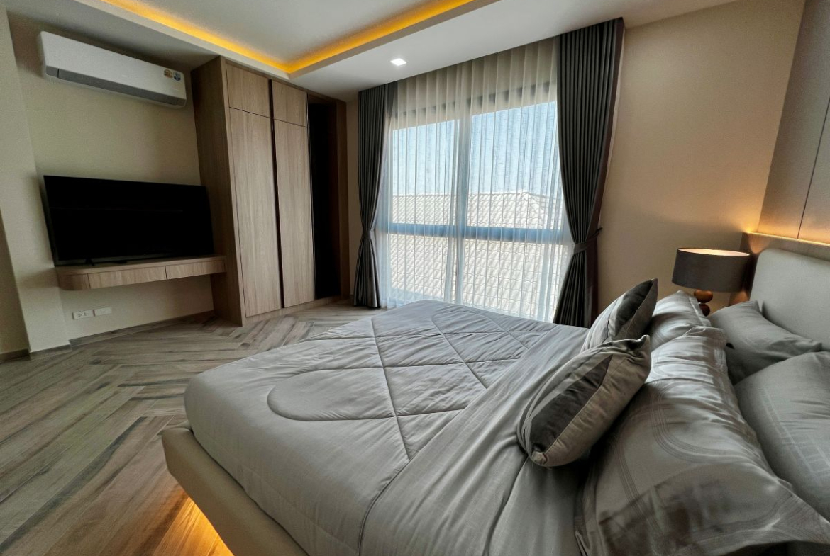 HS1504 – 5Bedroom Pool Villa House for Sale in Impress Villa in Soi Saim Country Club