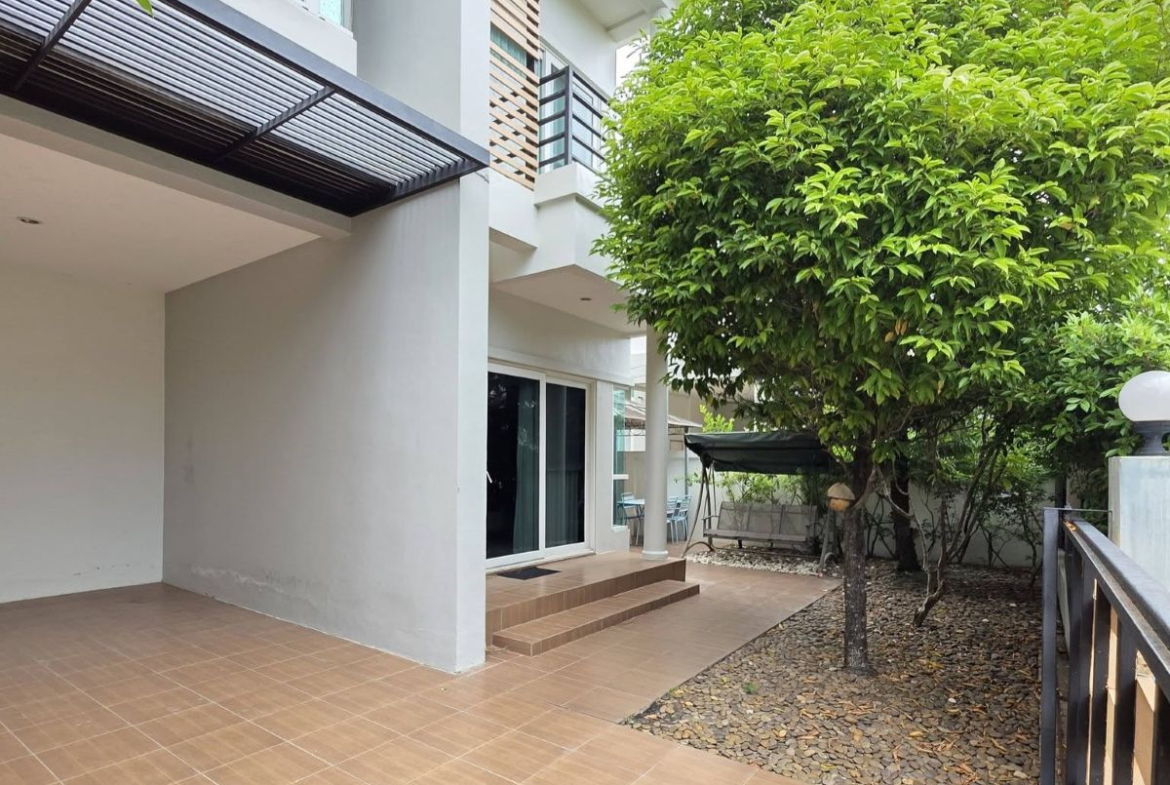 HS1501 – 3Bedroom 2-Storey Single House for Sale in Patta Village in Mabprachan