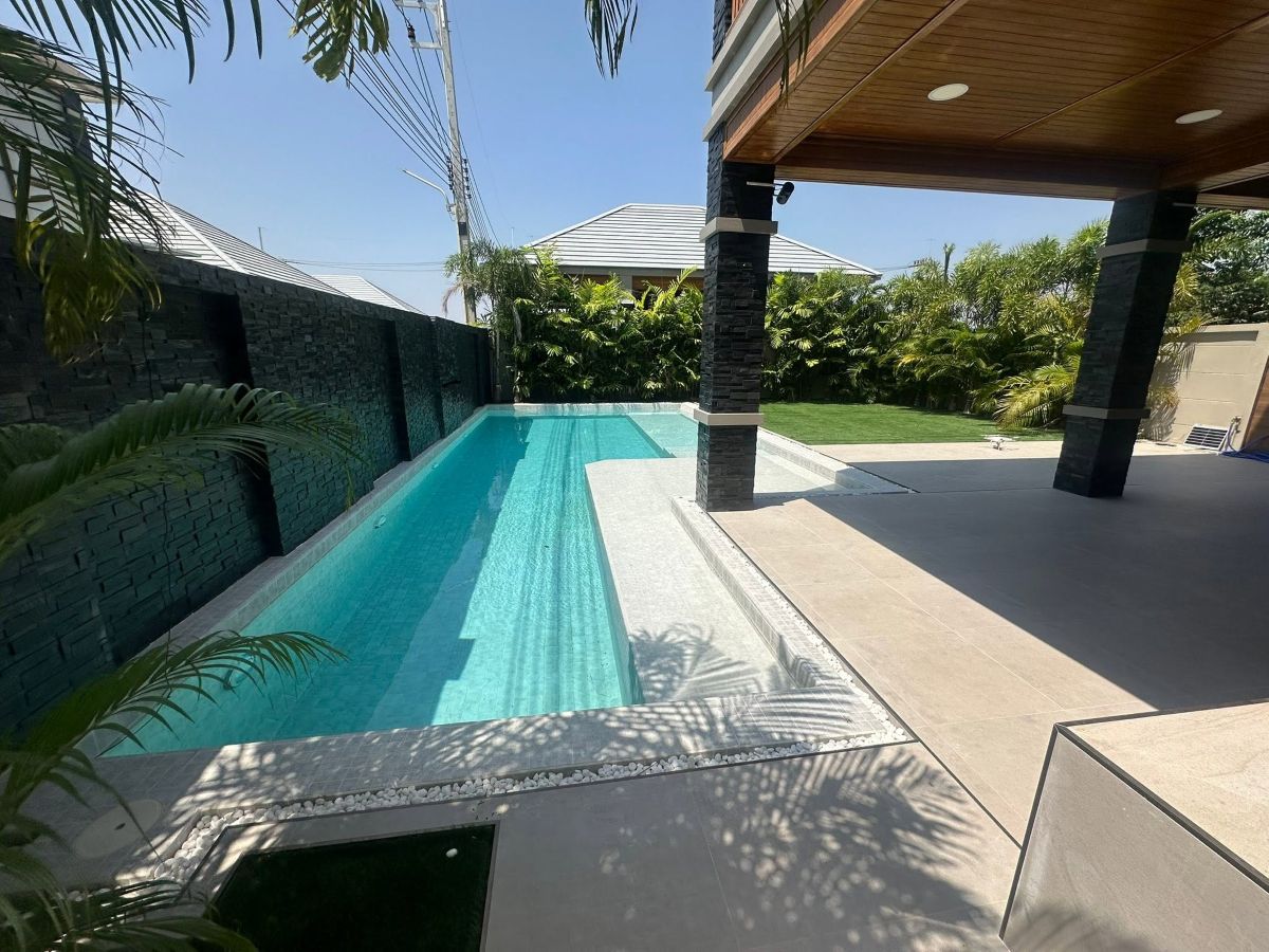 HS1490 – 5Bedroom Luxury Pool Villa House for Sale in The Shades Villas in Mapprachan