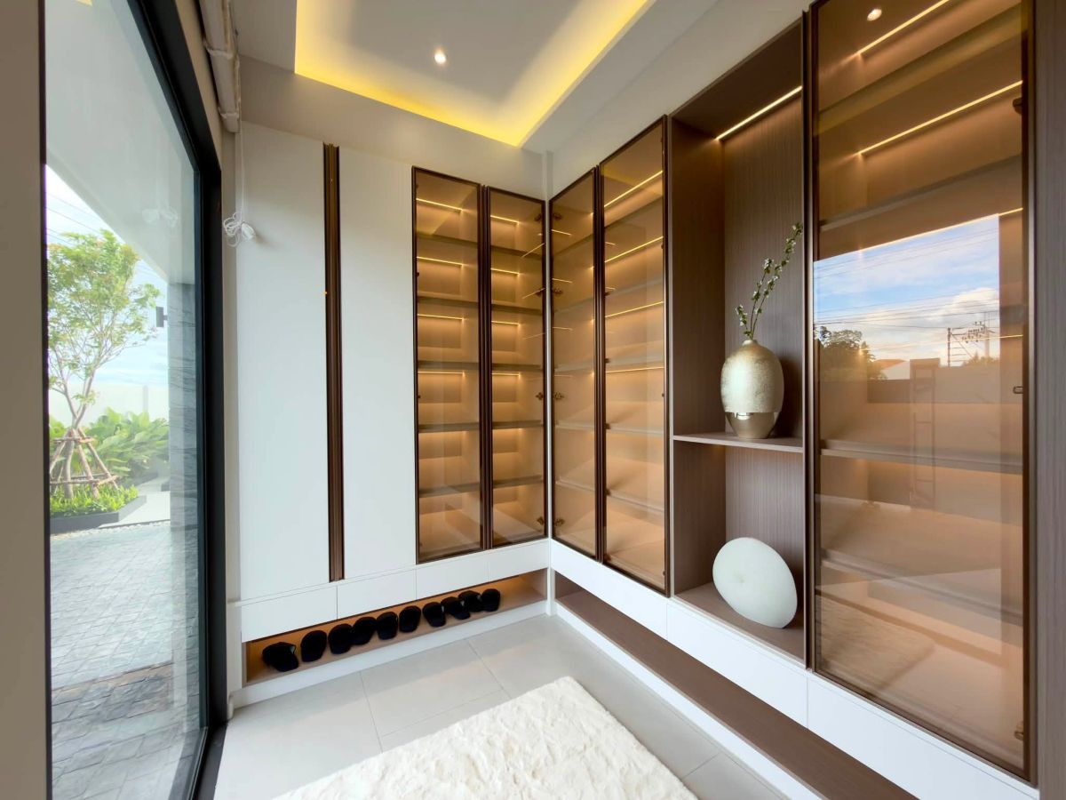 HS1505 – 5Bedroom Luxury Pool Villa House for Sale in Ultra Luxury House in Mabprachan