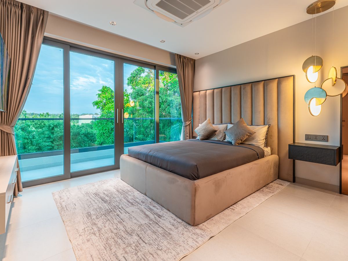 HS1489 – 7Bedroom 3-Storey Luxury Pool Villa House for Sale in Villa Nagawari in Na jomtien