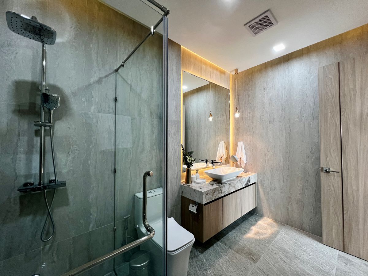 HS1504 – 5Bedroom Pool Villa House for Sale in Impress Villa in Soi Saim Country Club
