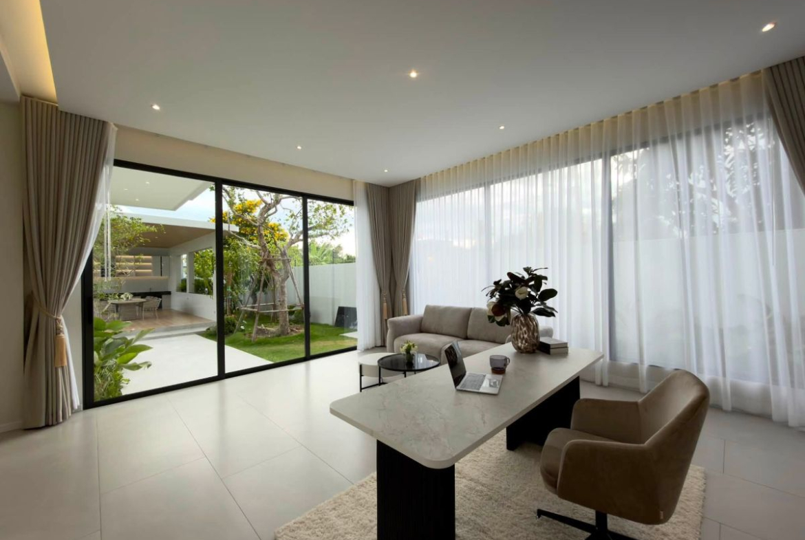 HS1505 – 5Bedroom Luxury Pool Villa House for Sale in Ultra Luxury House in Mabprachan