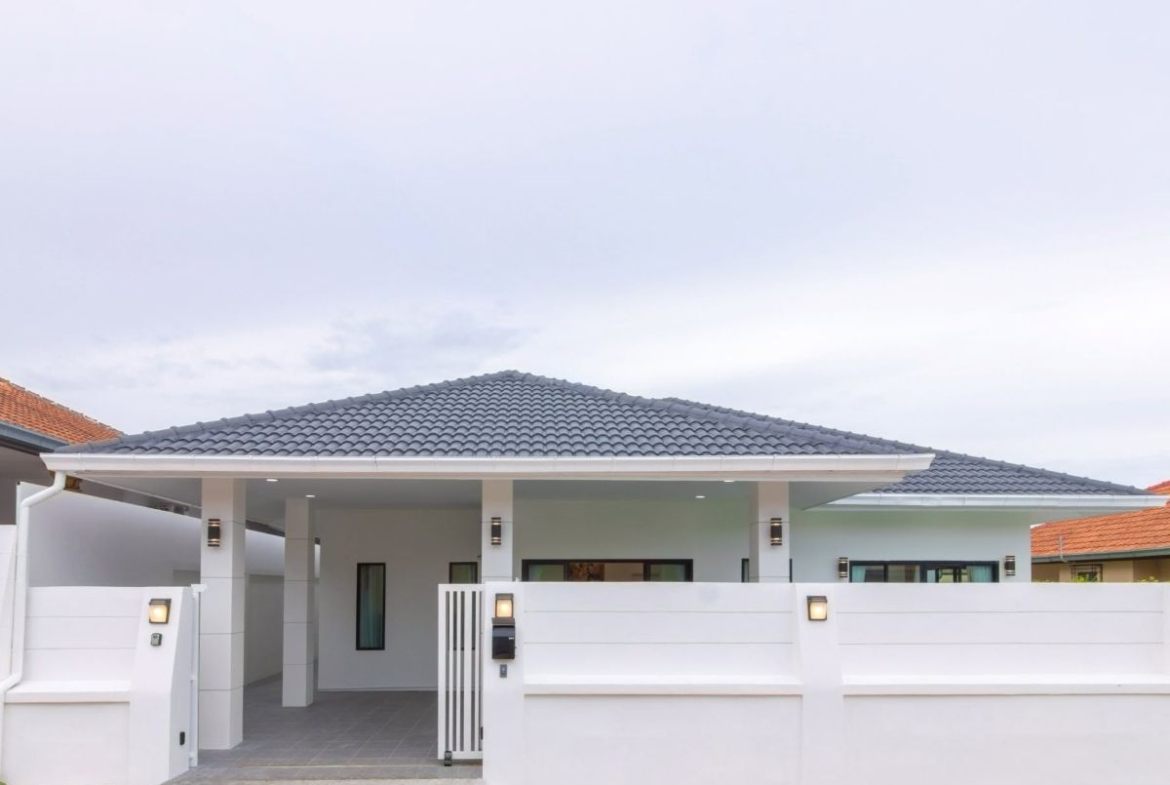 HS1494 – 3Bedroom Pool Villa House for Sale in Village Ek Mongkol 4/1 in Khao Talo