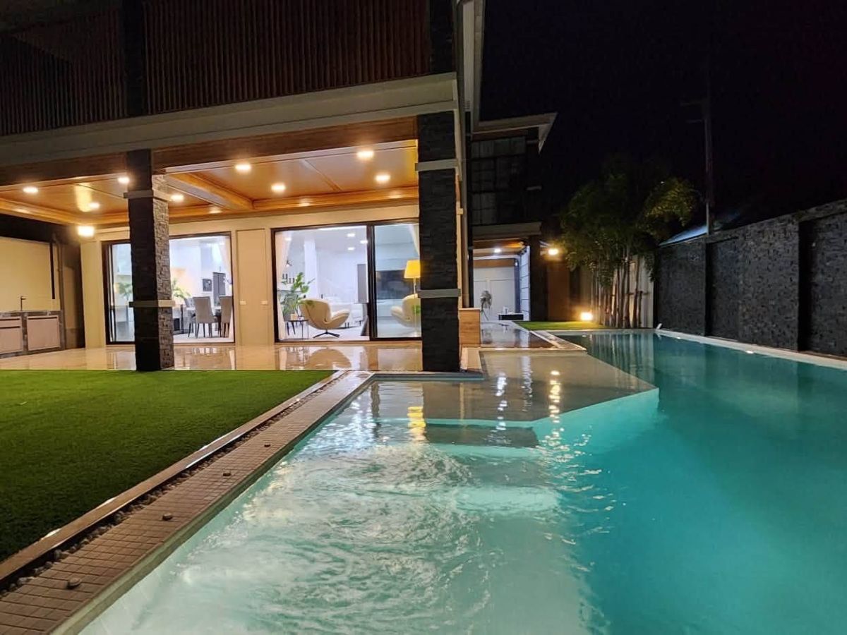 HS1490 – 5Bedroom Luxury Pool Villa House for Sale in The Shades Villas in Mapprachan
