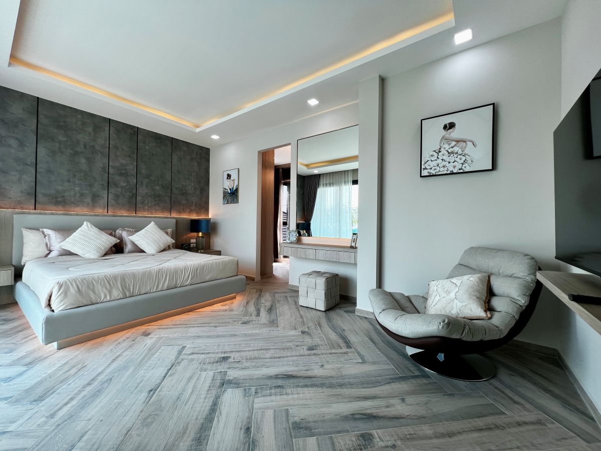 HS1504 – 5Bedroom Pool Villa House for Sale in Impress Villa in Soi Saim Country Club
