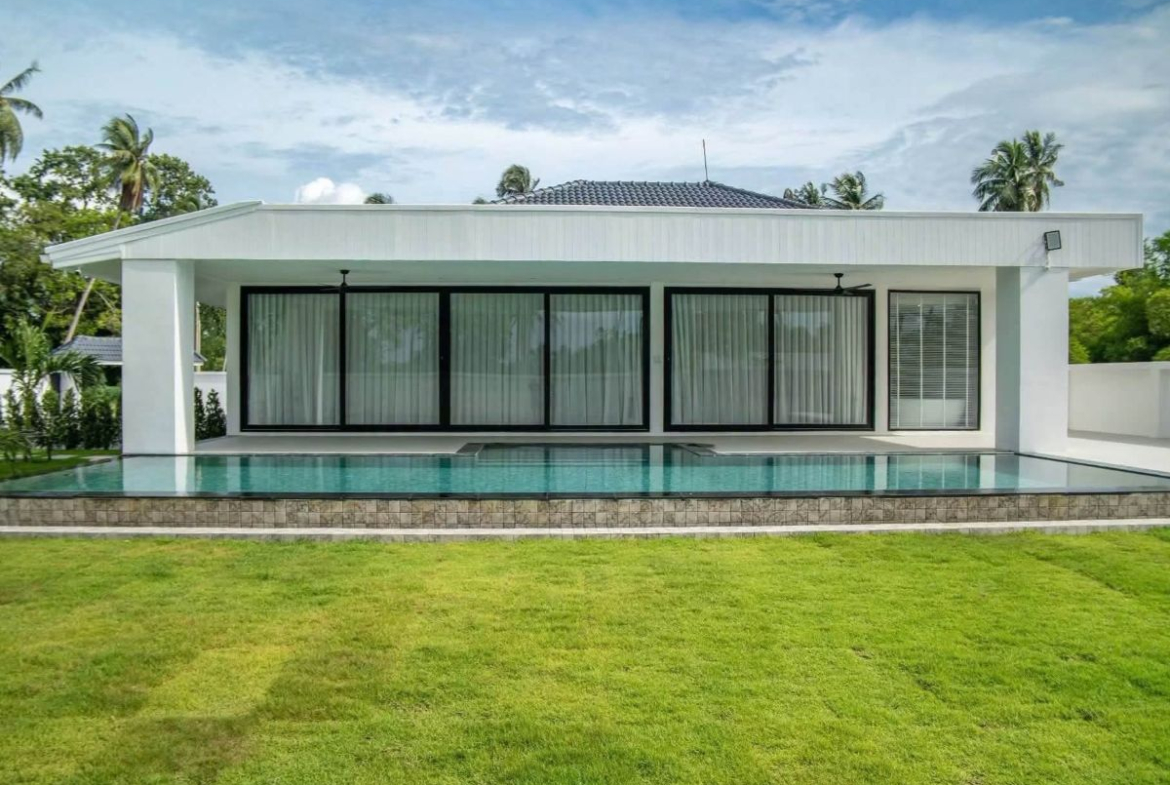 HS1502 – 5Bedroom Luxury Pool Villa House for Sale in Huay Yai