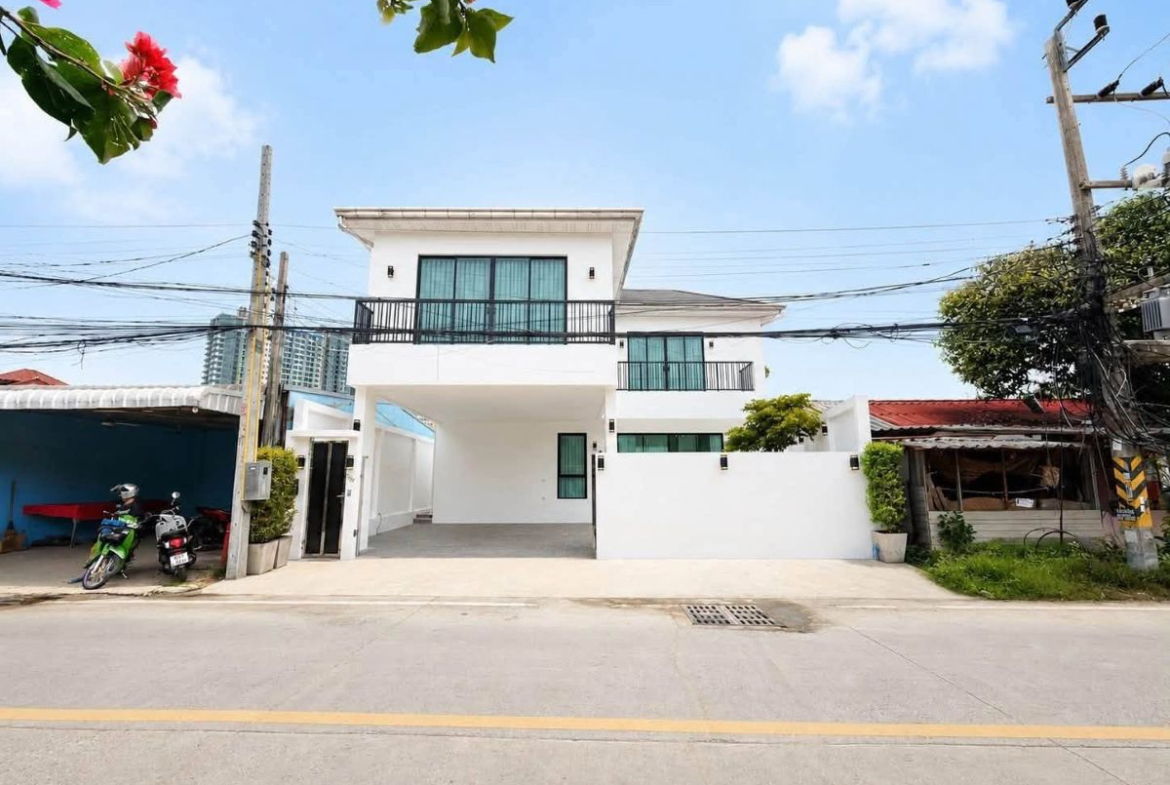 HS1497- 3Bedroom Pool Villa House for Sale in Soi Bun Kanchana 2 in Jomtien