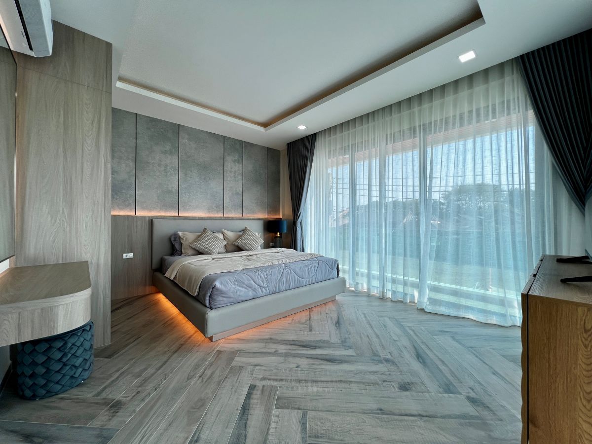 HS1504 – 5Bedroom Pool Villa House for Sale in Impress Villa in Soi Saim Country Club