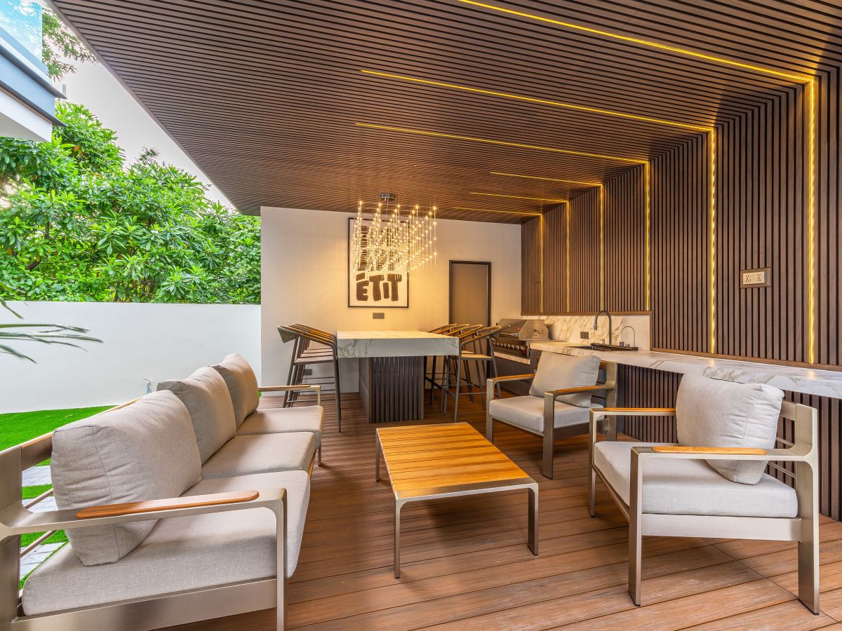 HS1489 – 7Bedroom 3-Storey Luxury Pool Villa House for Sale in Villa Nagawari in Na jomtien