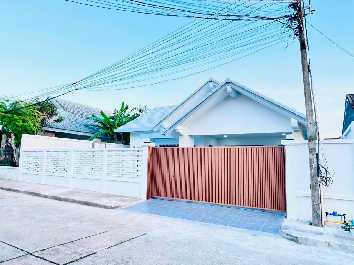 HS1496 – 3Bedroom Pool Villa House for Sale in Areya Villa in Soi Saim Country Club