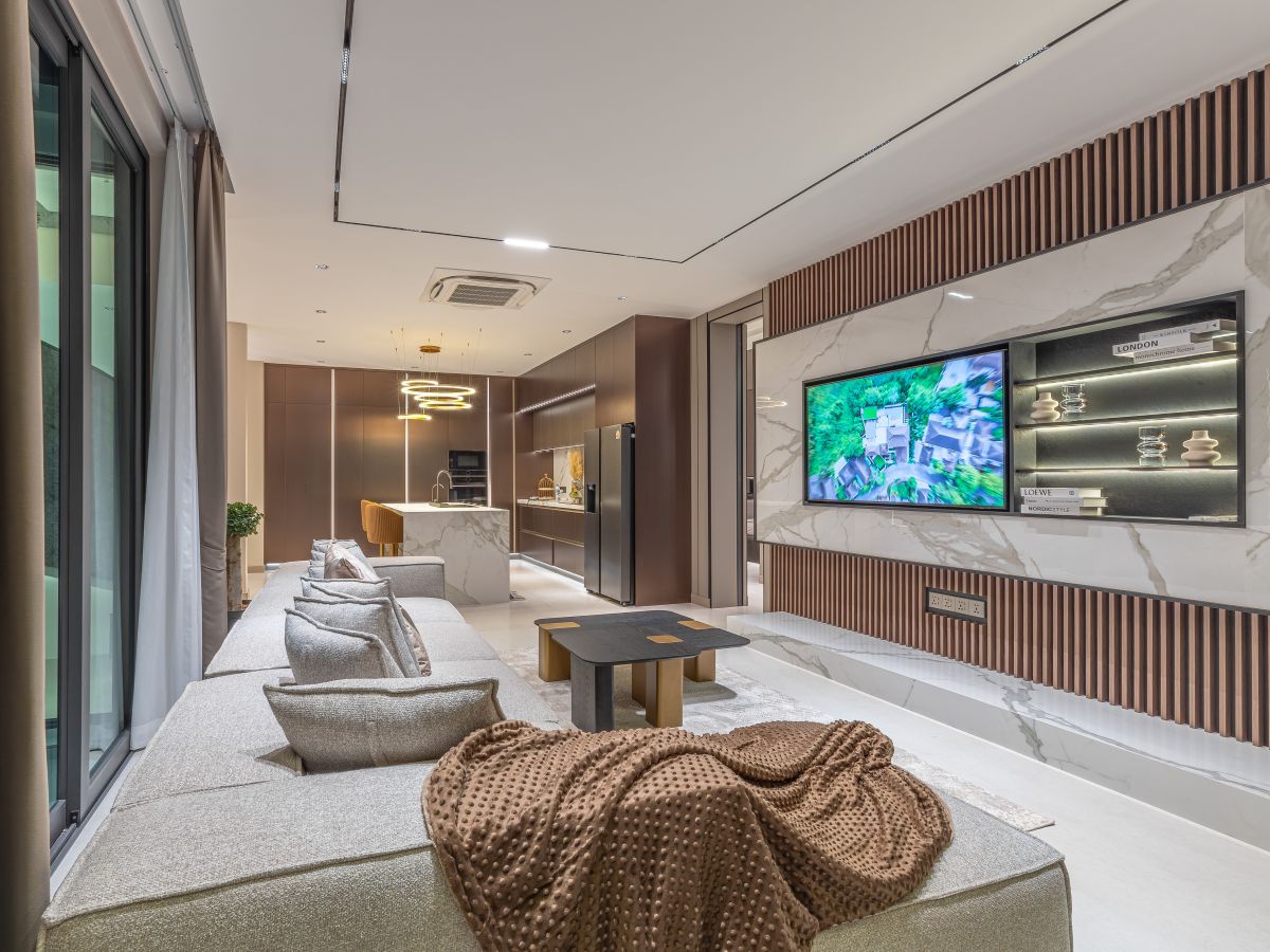 HS1489 – 7Bedroom 3-Storey Luxury Pool Villa House for Sale in Villa Nagawari in Na jomtien