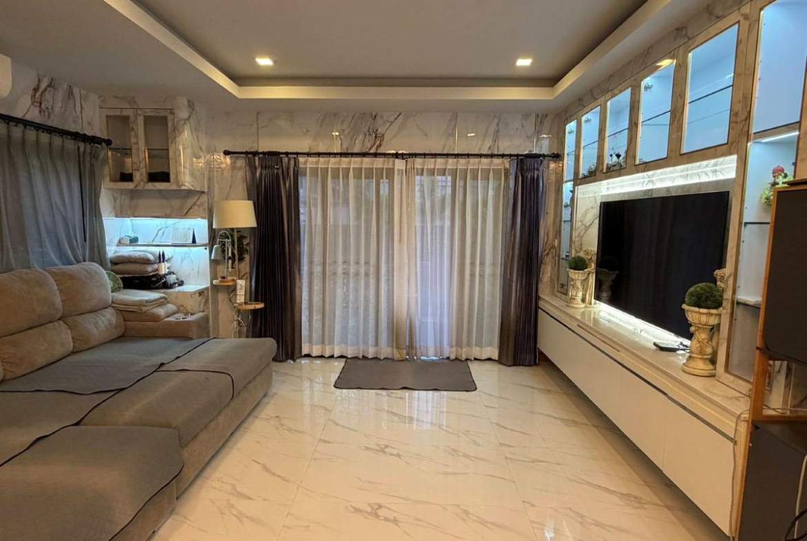 HS1503 – 3Bedroom Pool Villa House for Sale in The Lake Village in Huay Yai