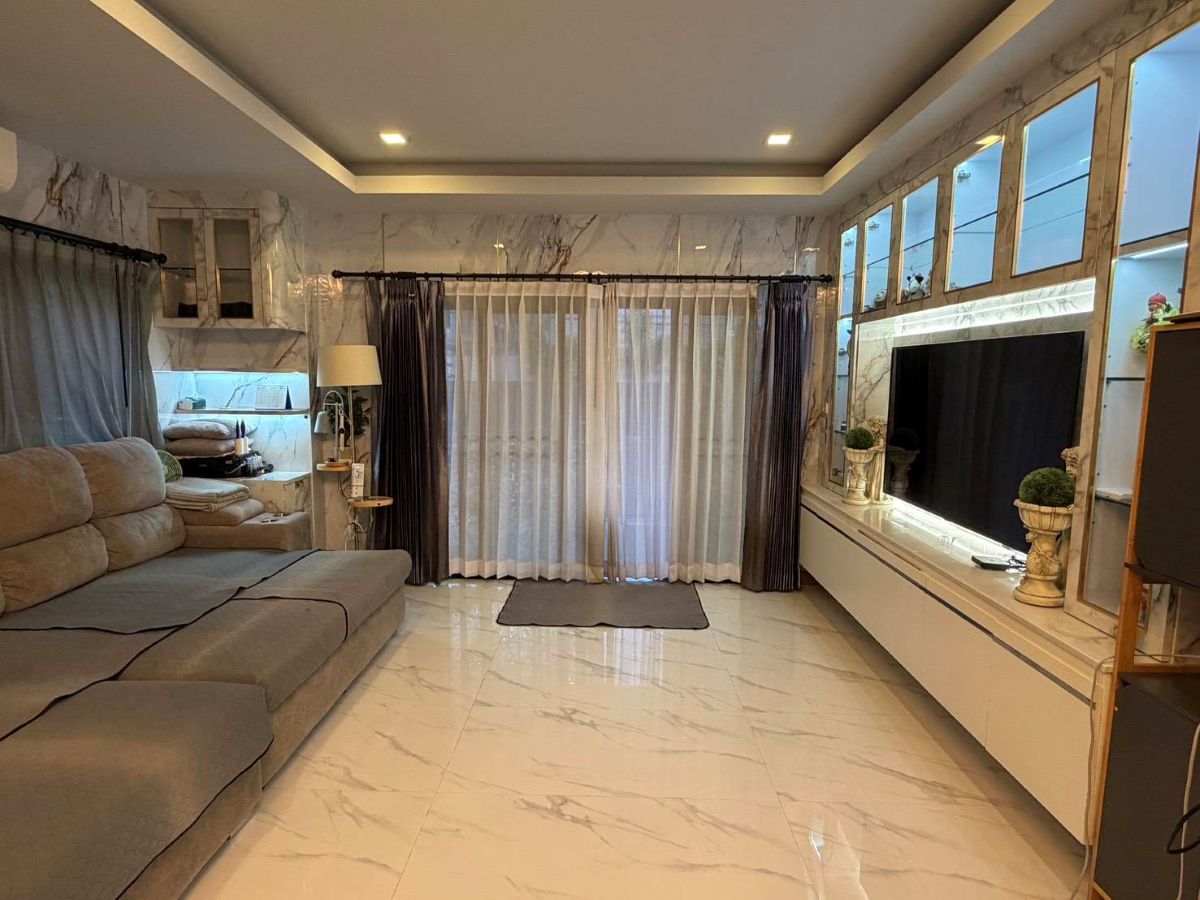 HS1503 – 3Bedroom Pool Villa House for Sale in The Lake Village in Huay Yai