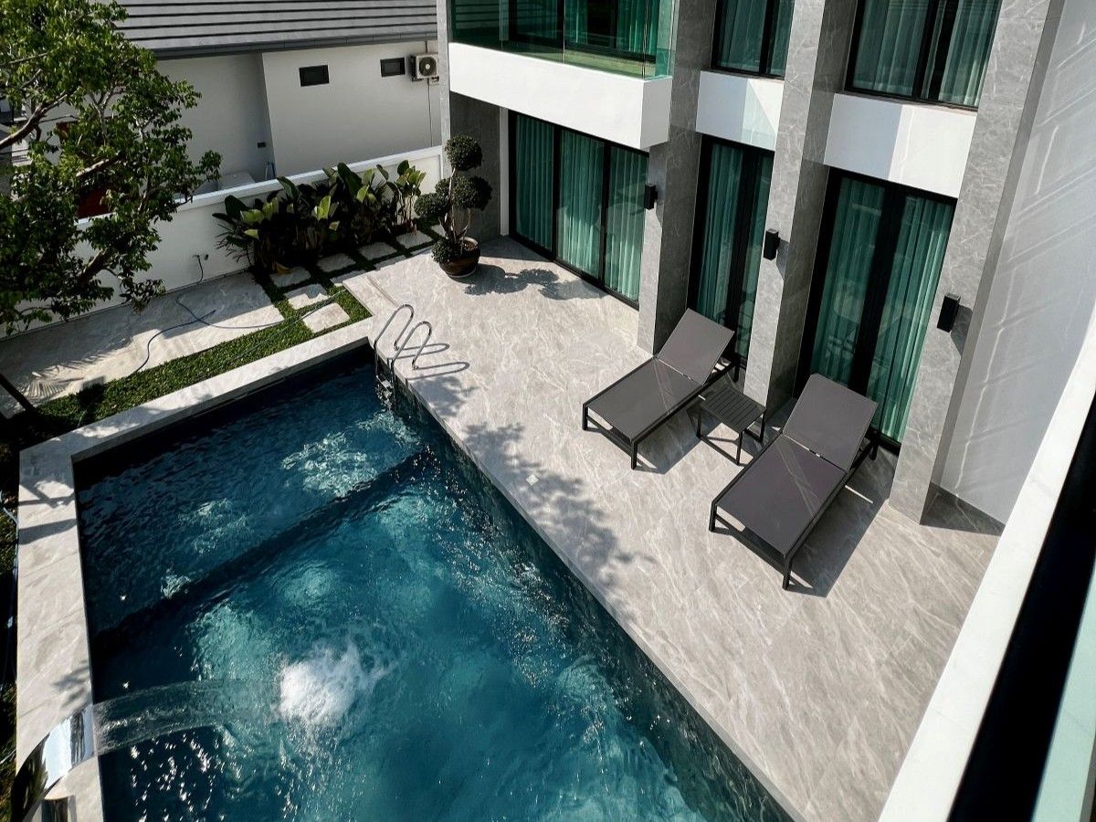 HS1504 – 5Bedroom Pool Villa House for Sale in Impress Villa in Soi Saim Country Club