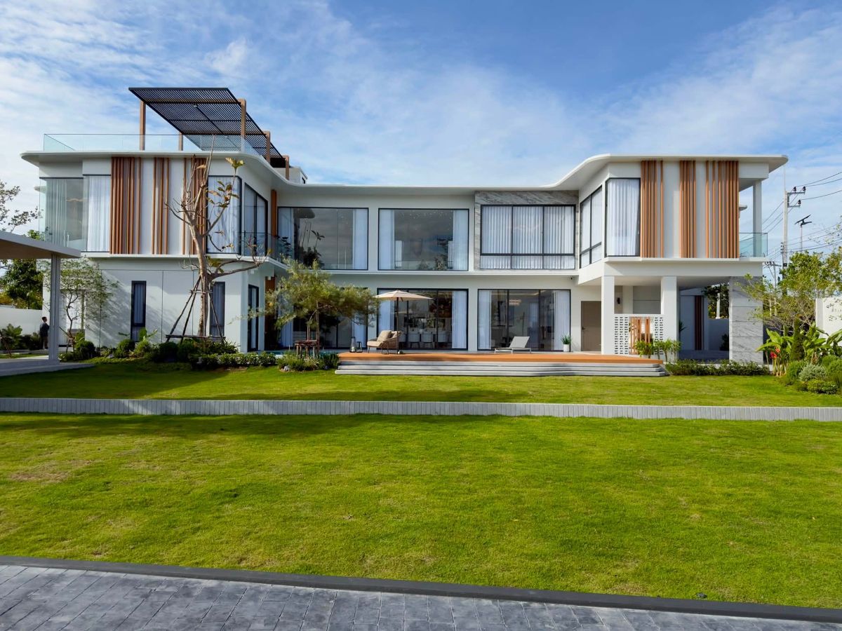 HS1505 – 5Bedroom Luxury Pool Villa House for Sale in Ultra Luxury House in Mabprachan