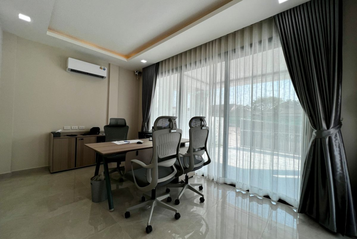 HS1504 – 5Bedroom Pool Villa House for Sale in Impress Villa in Soi Saim Country Club