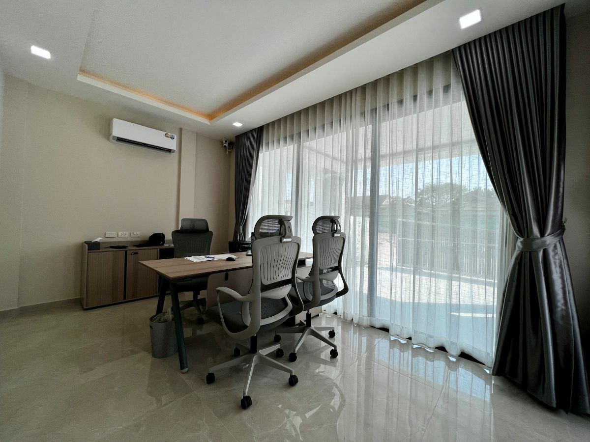 HS1504 – 5Bedroom Pool Villa House for Sale in Impress Villa in Soi Saim Country Club