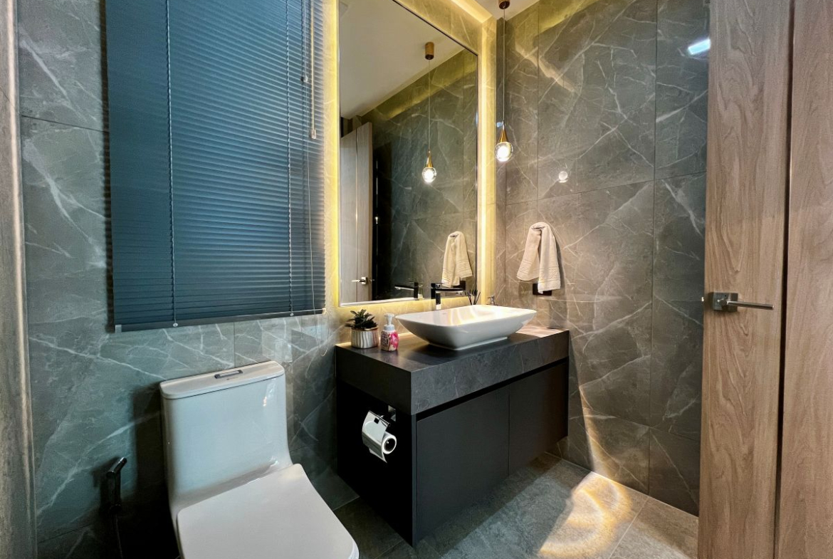 HS1504 – 5Bedroom Pool Villa House for Sale in Impress Villa in Soi Saim Country Club