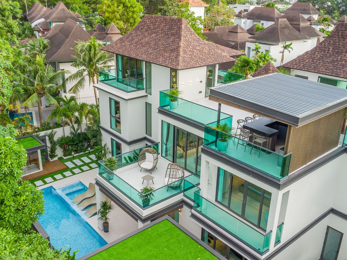 HS1489 – 7Bedroom 3-Storey Luxury Pool Villa House for Sale in Villa Nagawari in Na jomtien