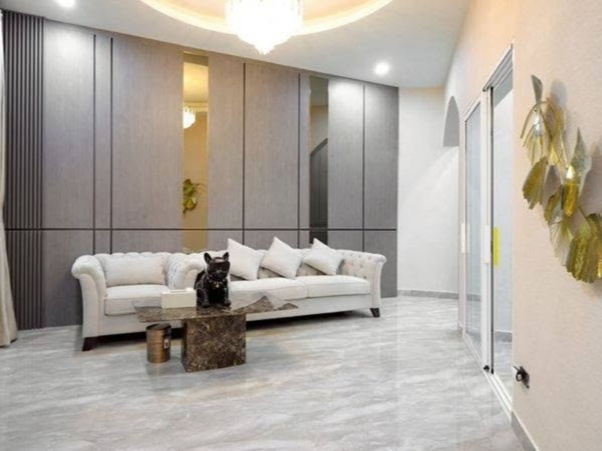 HS1495 – 7Bedroom Pool Villa for Sale and Rent in The White House in Jomtien