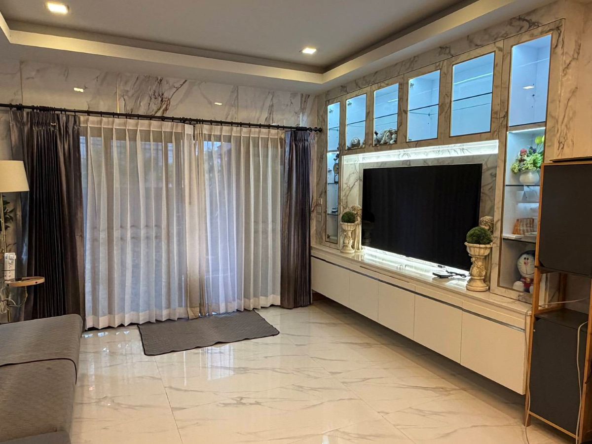 HS1503 – 3Bedroom Pool Villa House for Sale in The Lake Village in Huay Yai