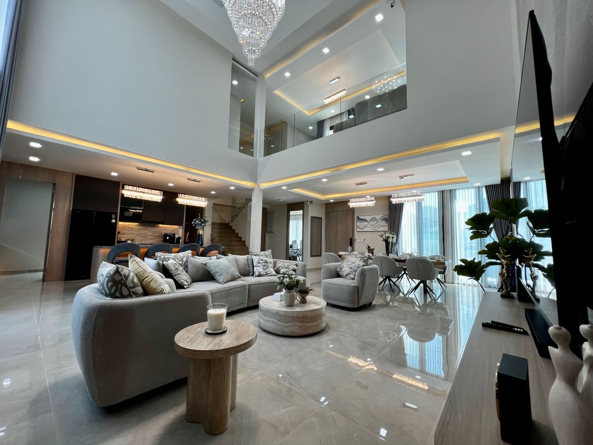HS1504 – 5Bedroom Pool Villa House for Sale in Impress Villa in Soi Saim Country Club