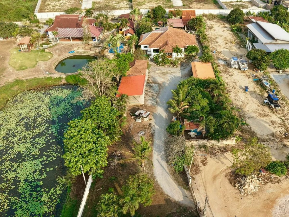 HS1506 – 4Bedroom Pool Villa House for Sale in Huay Yai