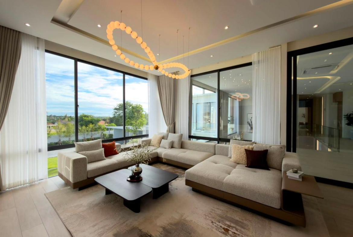 HS1505 – 5Bedroom Luxury Pool Villa House for Sale in Ultra Luxury House in Mabprachan