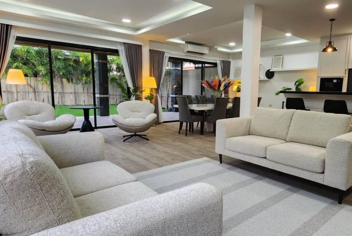 HS1490 – 5Bedroom Luxury Pool Villa House for Sale in The Shades Villas in Mapprachan
