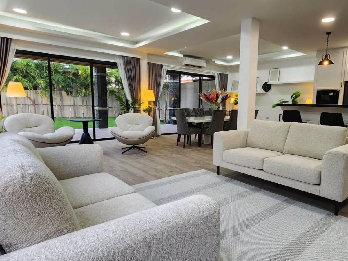 HS1490 – 5Bedroom Luxury Pool Villa House for Sale in The Shades Villas in Mapprachan